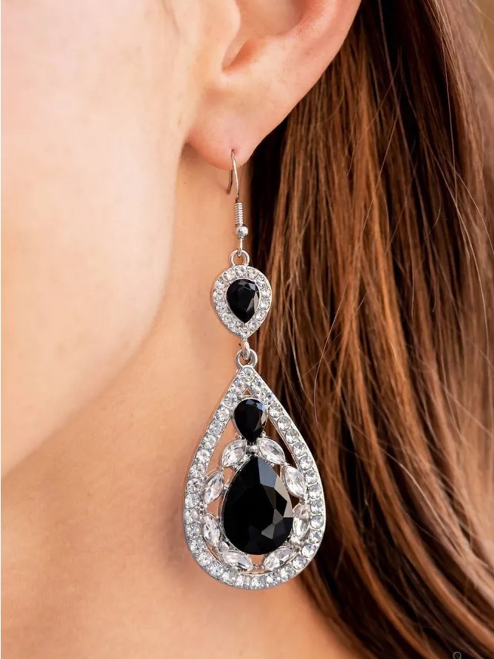 Posh Pageantry - Black